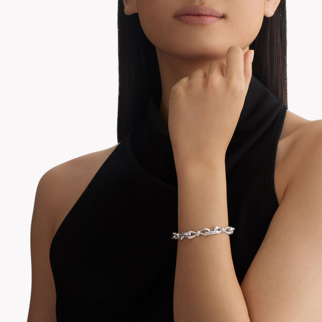 Tilda's Bow Diamond Link Bracelet