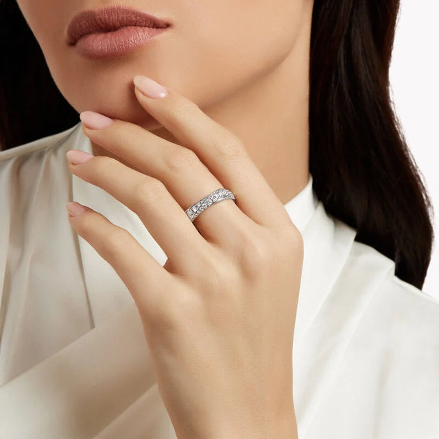 Spiral Pavé Diamond Band
