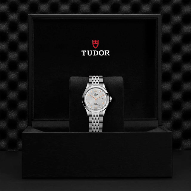 TUDOR 1926 M91350 0001 Presentation