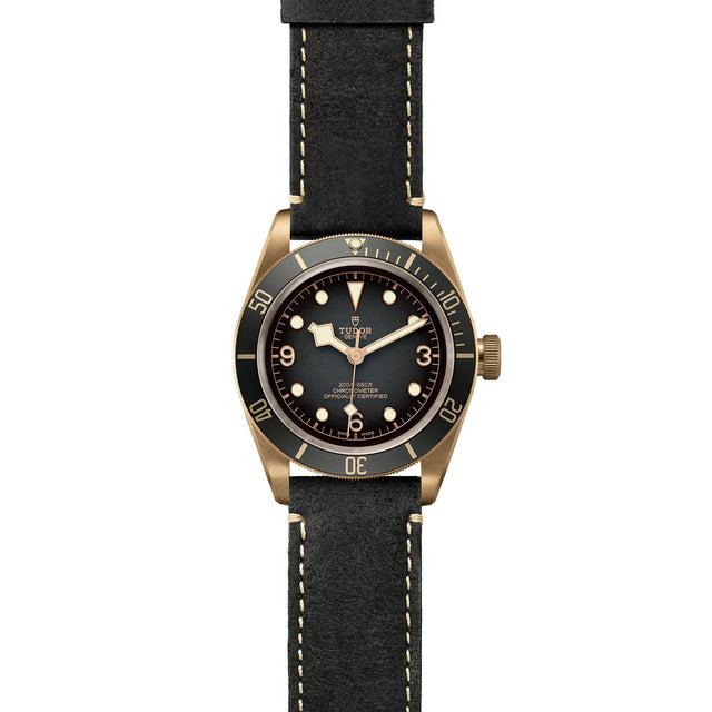 TUDOR Black Bay Bronze M79250BA 0001 Frontfacing