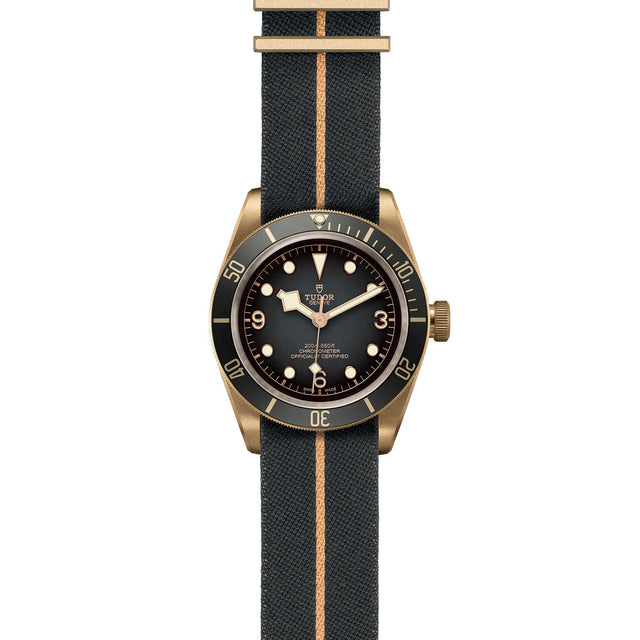 TUDOR Black Bay Bronze M79250BA 0002 Frontfacing