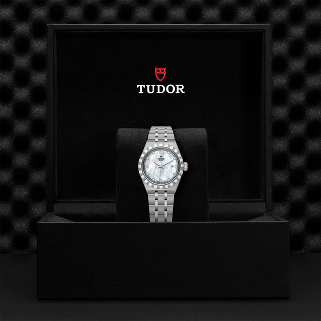 TUDOR Royal M28300 0005 Presentation