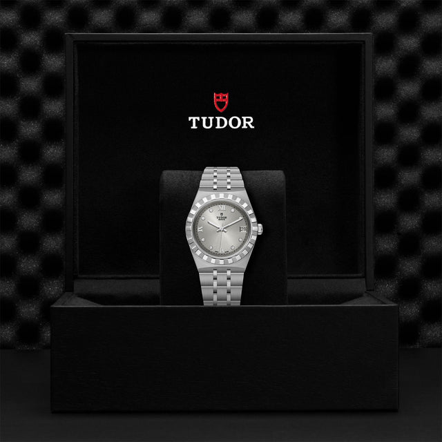 TUDOR Royal M28400 0002 Presentation