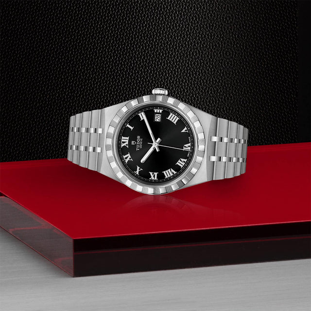 TUDOR Royal M28500 0003 Layingdown