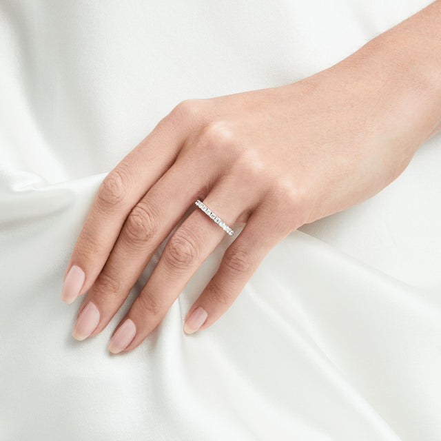 Castle Set Round Diamond Wedding Band