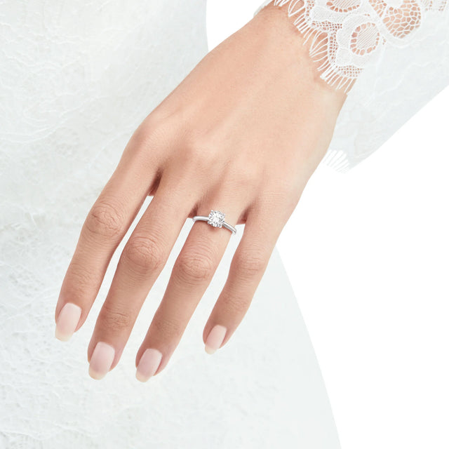 Paragon Round Diamond Engagement Ring