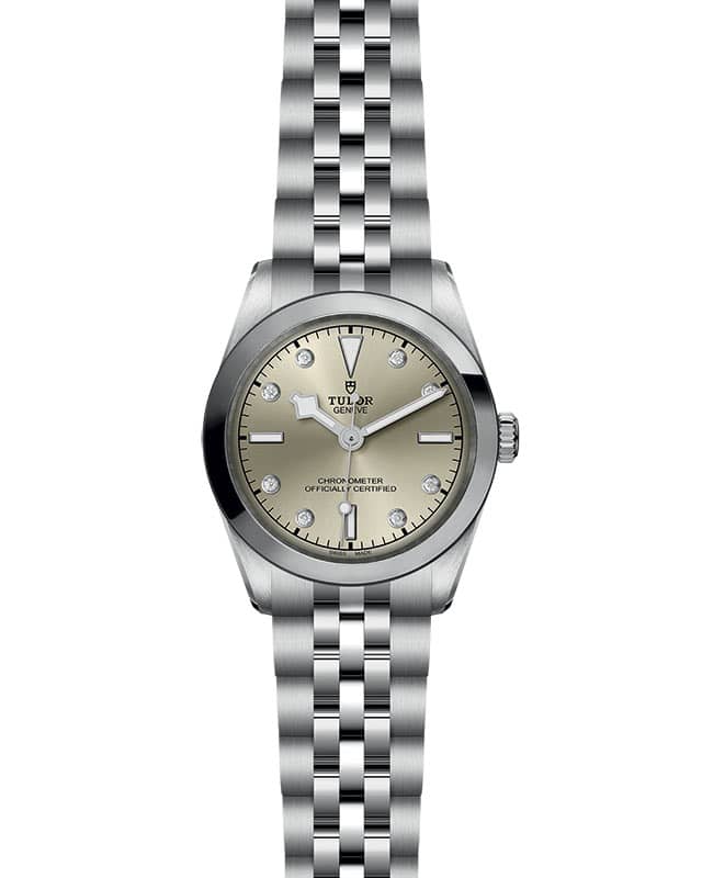 tudor m79600 0006 front facing white background