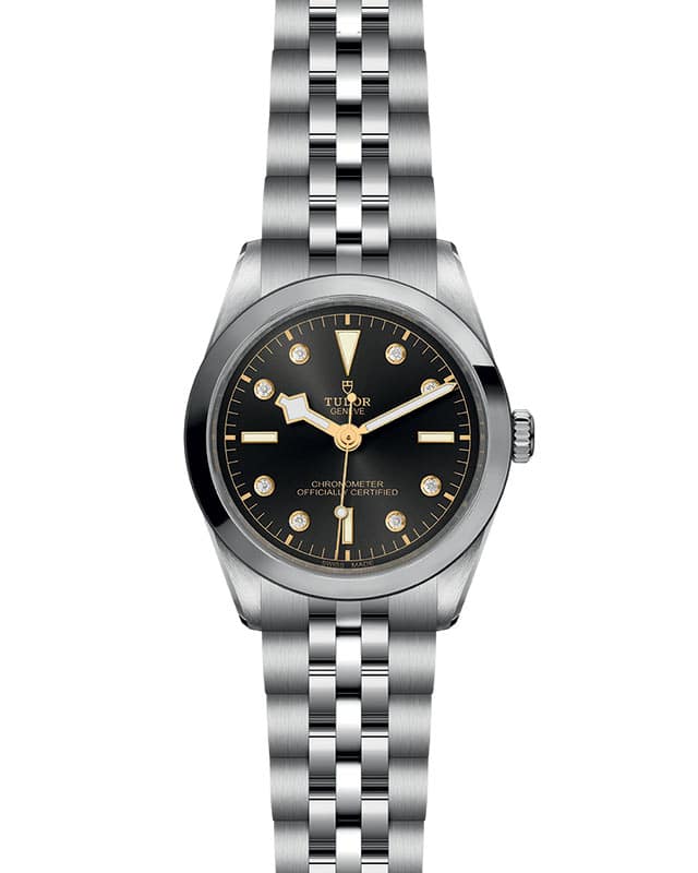 tudor m79640 0004 front facing white background