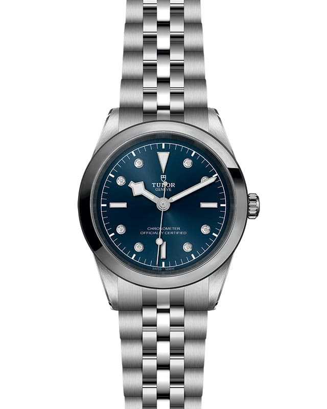 tudor m79680 0005 front facing white background